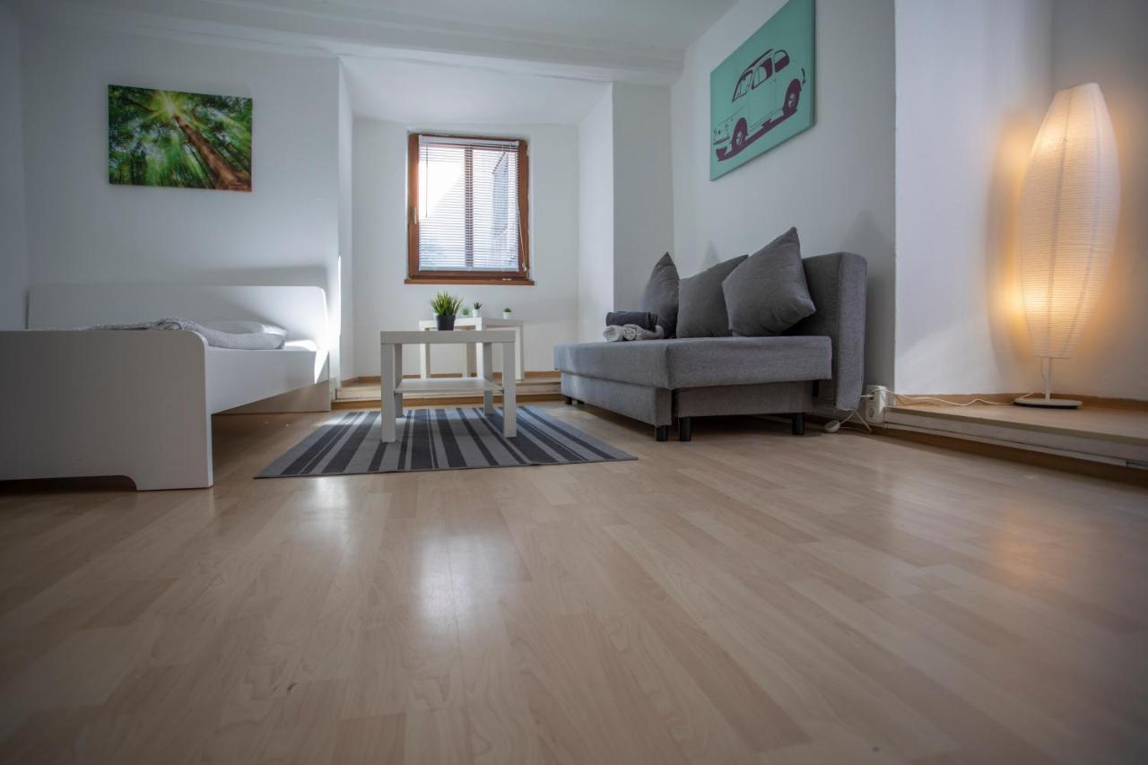 Old Town Studio Daire Hall in Tirol Dış mekan fotoğraf