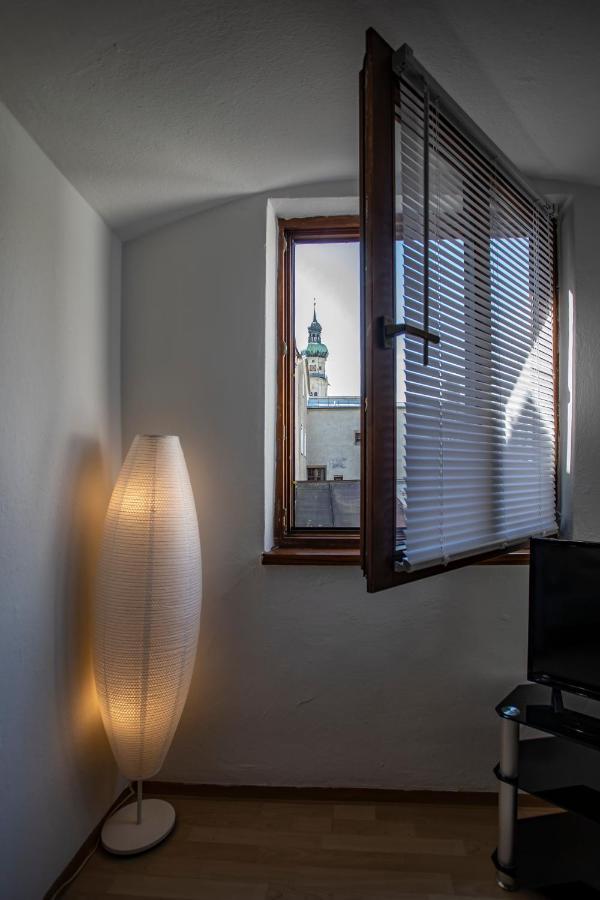 Old Town Studio Daire Hall in Tirol Dış mekan fotoğraf